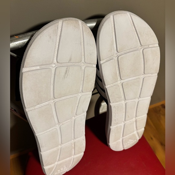 Adidas ‘Superstar’ slides. Men’s. - Picture 4 of 10